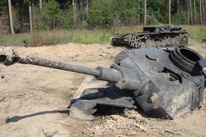 Подбитый танк T-IV - декорации к к/ф Белый тигр